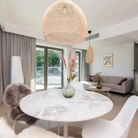 Hilltop - Kiikri City Centre Apartment