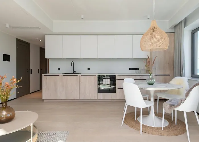 Hilltop - Kiikri City Centre Apartman