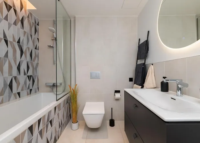 Hilltop - Kiikri City Centre Apartman *