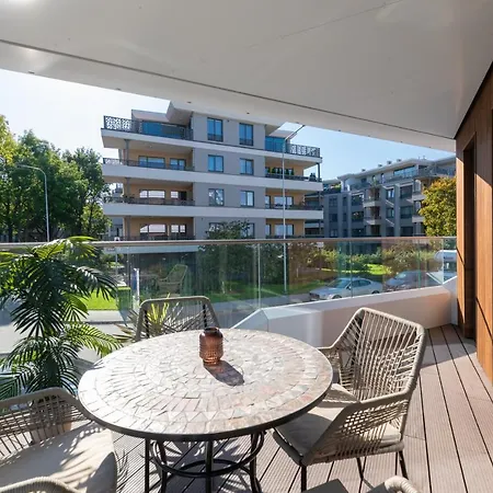 Hilltop - Kiikri City Centre Apartamento *